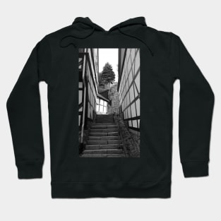 Alley in Stolberg / Harz with stairs in black and white Hoodie